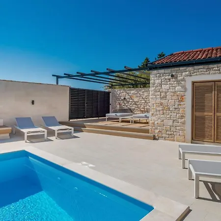 Luxury Beachfront Korcula The Beach With Private Pool, Sauna And Gym At The Beach On Korcula Island - Prizba Villa