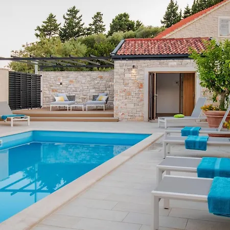 Luxury Beachfront Korcula The Beach With Private Pool, Sauna And Gym At The Beach On Korcula Island - Prizba Villa Blato (Korcula)