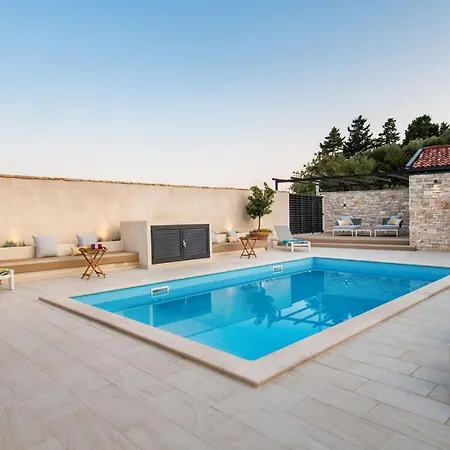 Villa Luxury Beachfront Korcula The Beach With Private Pool, Sauna And Gym At The Beach On Korcula Island - Prizba *