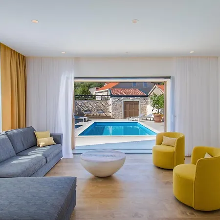 Luxury Beachfront Korcula The Beach With Private Pool, Sauna And Gym At The Beach On Korcula Island - Prizba