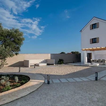Luxury Beachfront Korcula The Beach With Private Pool, Sauna And Gym At The Beach On Korcula Island - Prizba