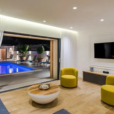 빌라 Luxury Beachfront Korcula The Beach With Private Pool, Sauna And Gym At The Beach On Korcula Island - Prizba *